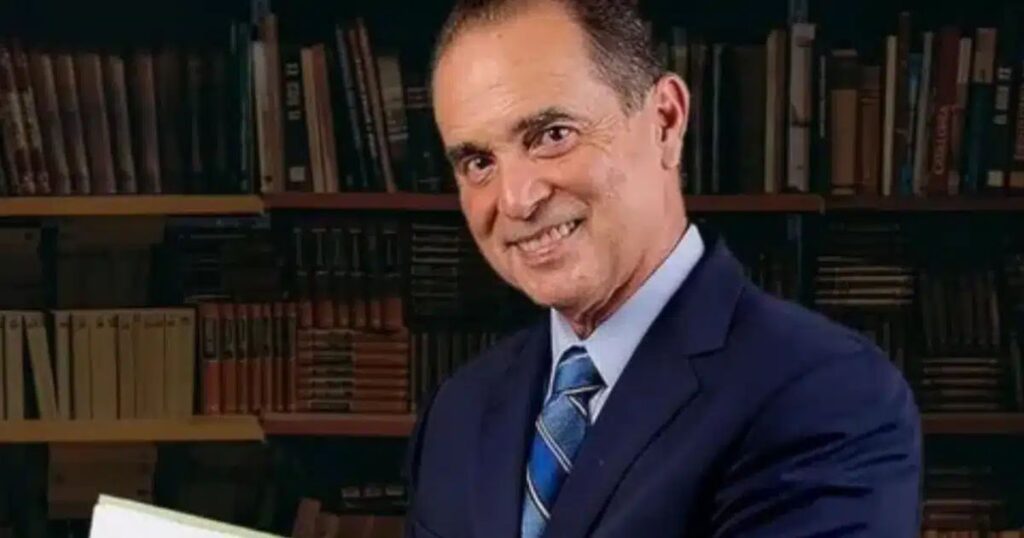 Doctor Frank Suárez